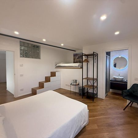 East West Room อาร์โก ภายนอก รูปภาพ