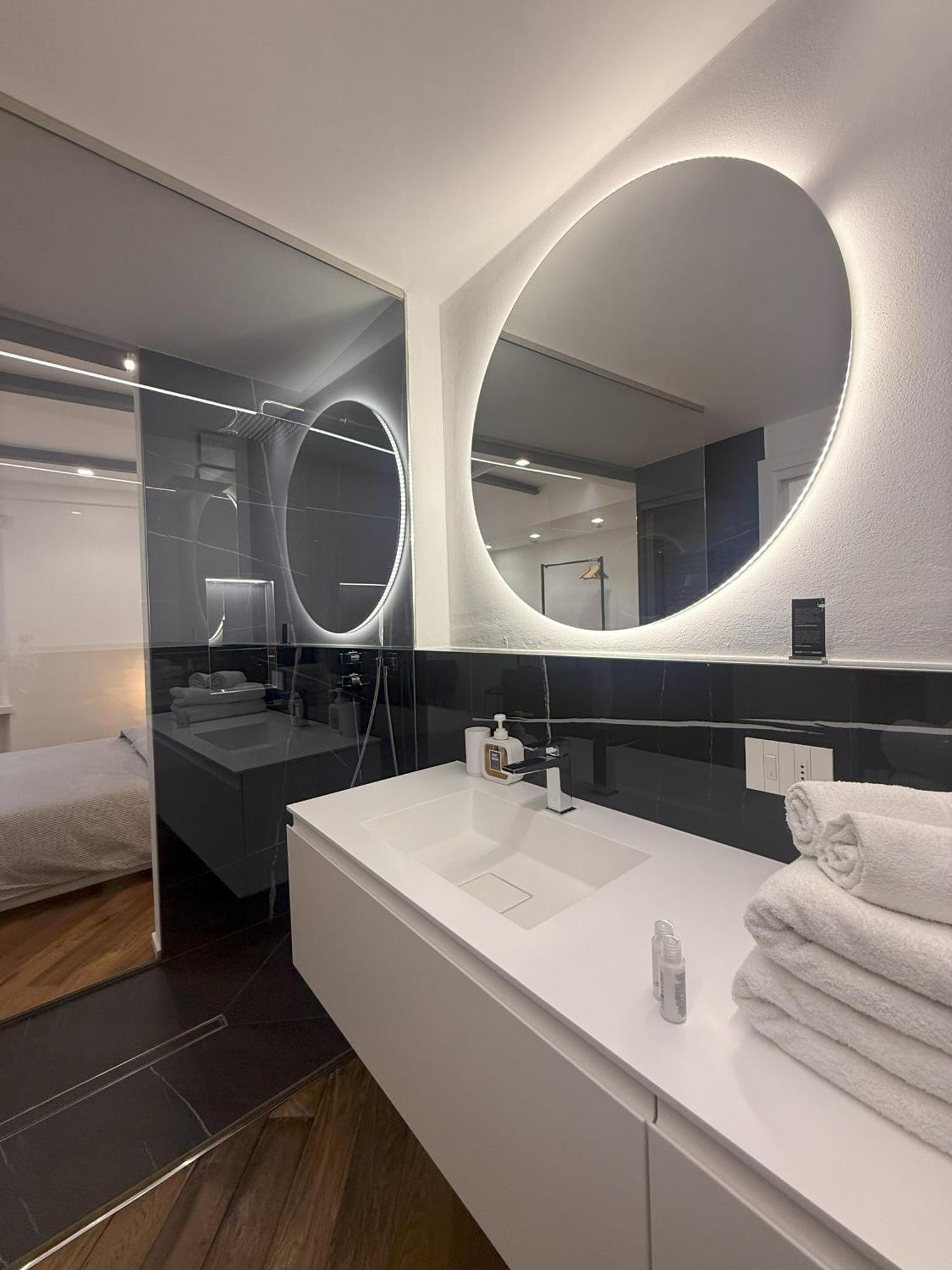 East West Room อาร์โก ภายนอก รูปภาพ